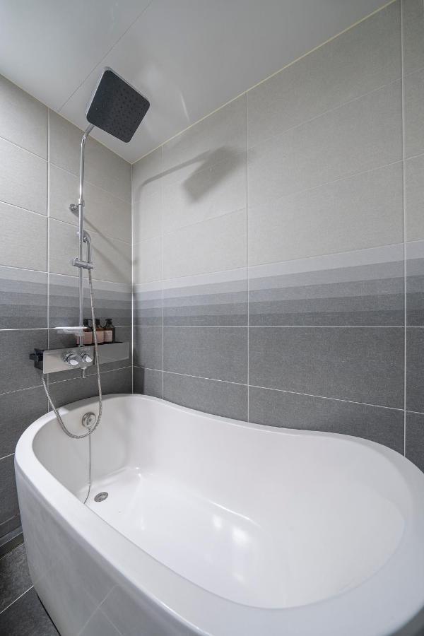 By Ths Valentine Hotel Incheon Siheung Eksteriør billede